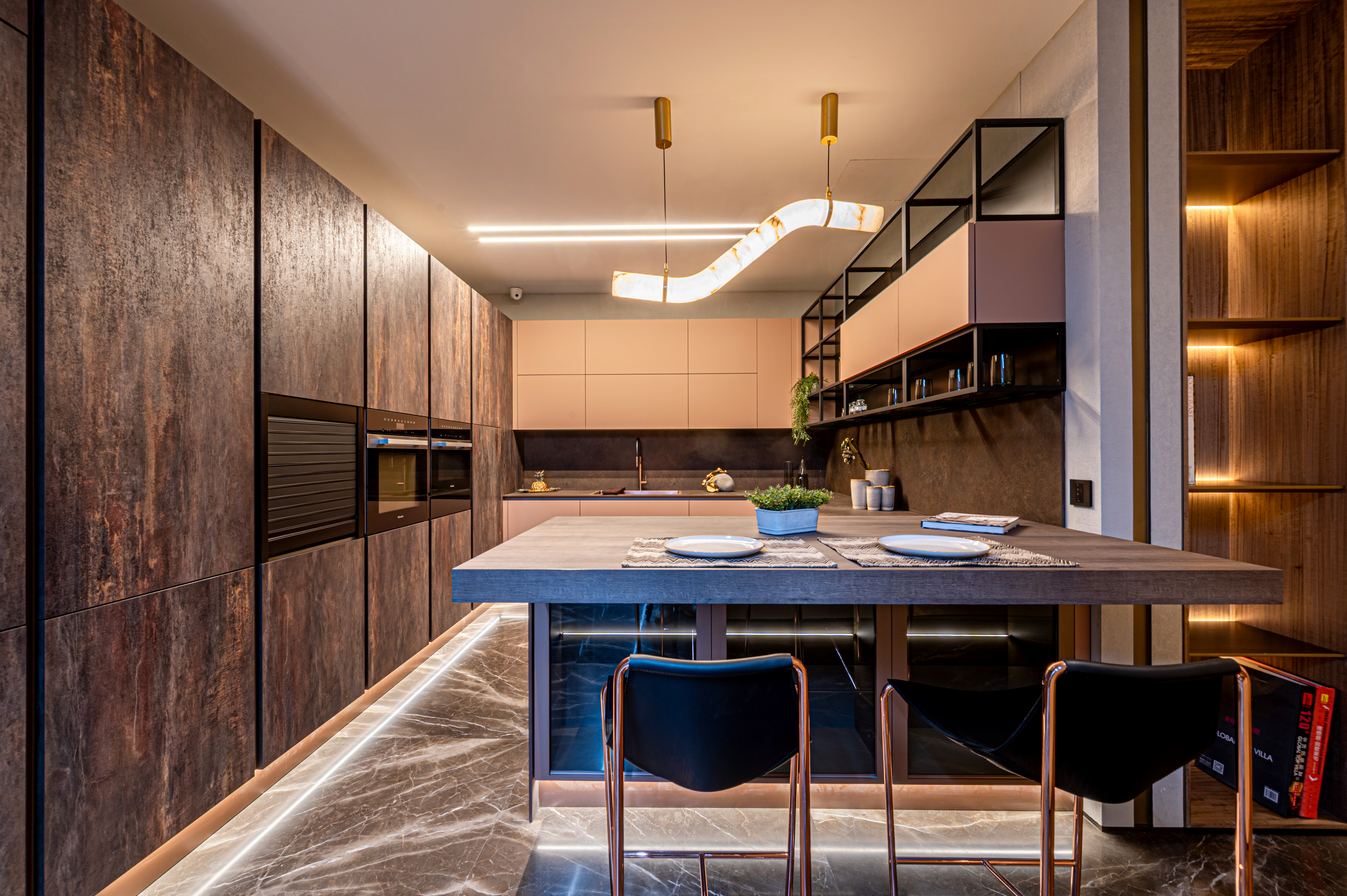 Material detail from an AEK residence